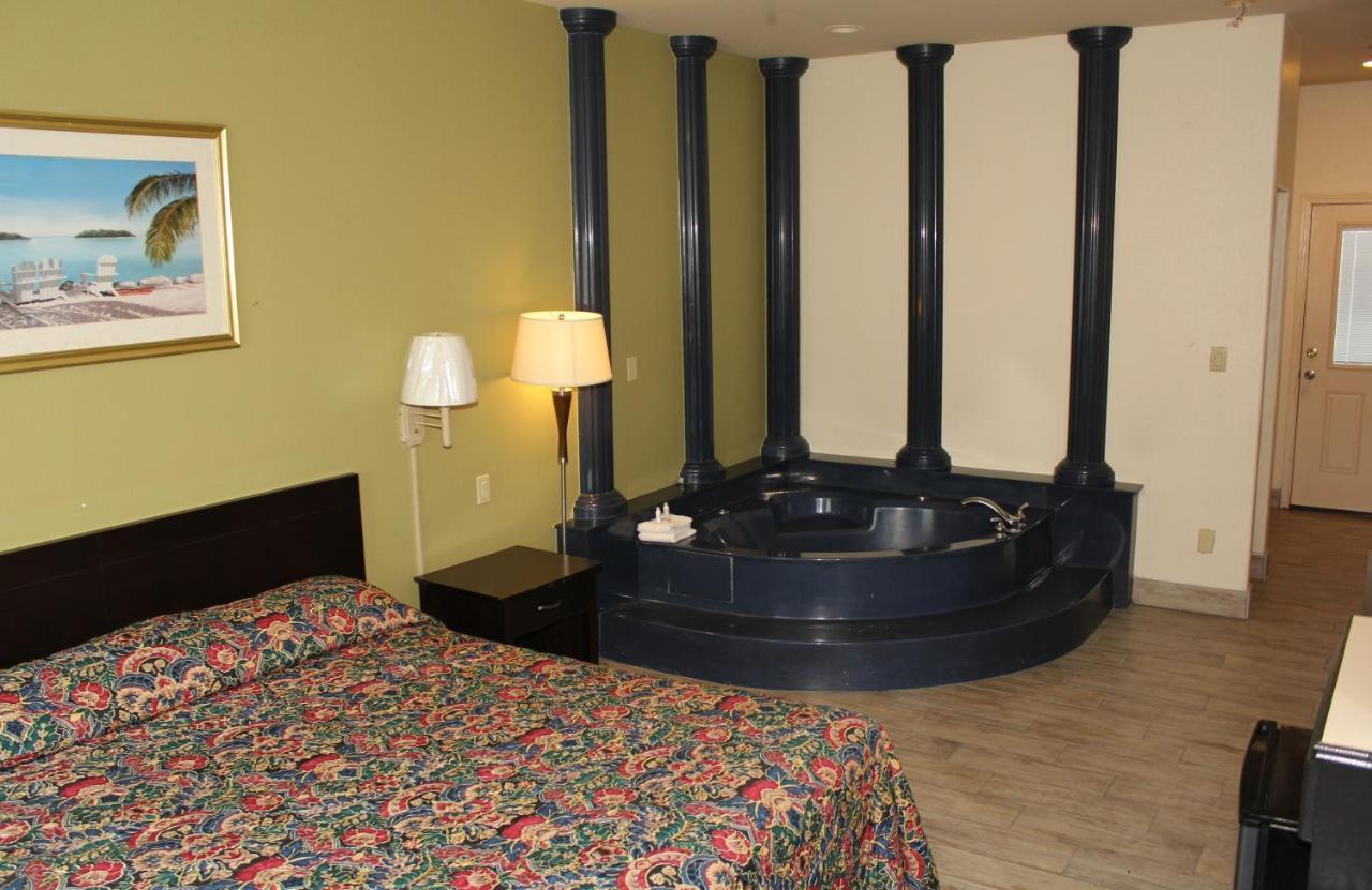 Casa Bella Hotel And Suites Саут Падре Алънд Екстериор снимка