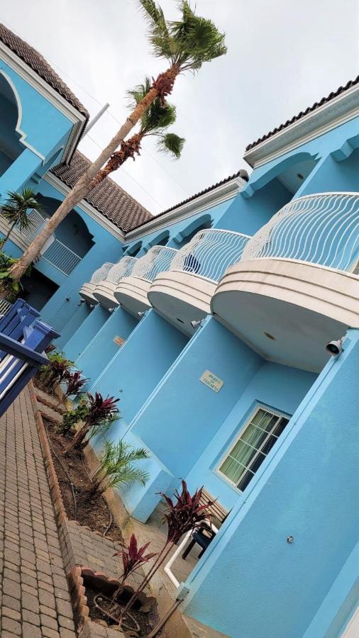 Casa Bella Hotel And Suites Саут Падре Алънд Екстериор снимка