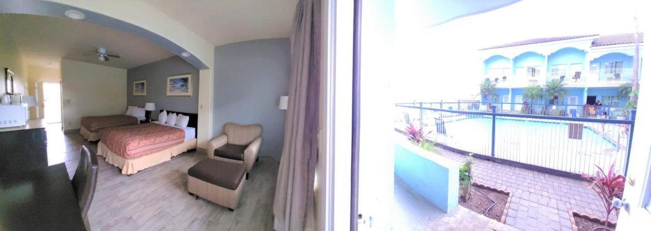 Casa Bella Hotel And Suites Саут Падре Алънд Екстериор снимка
