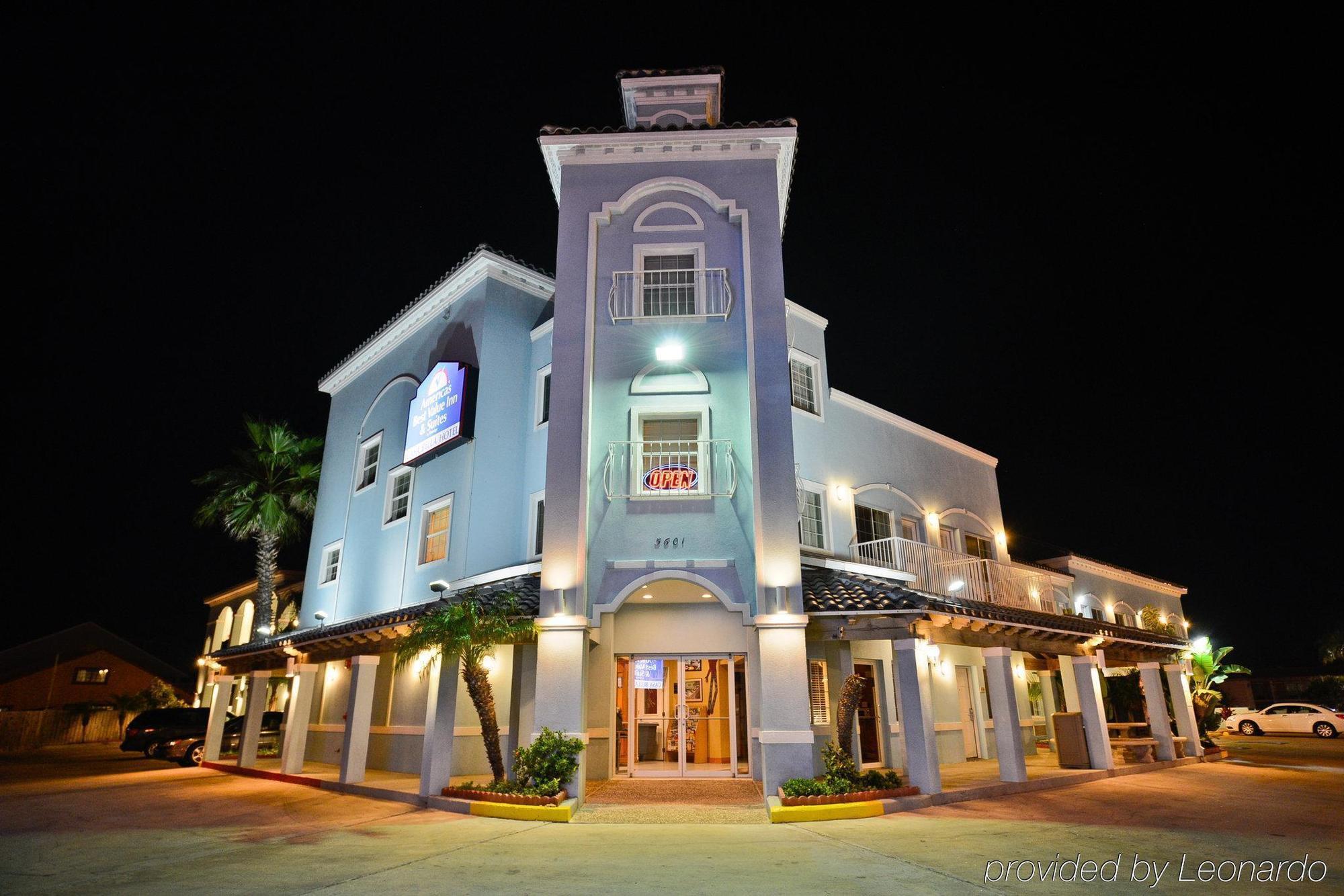 Casa Bella Hotel And Suites Саут Падре Алънд Екстериор снимка